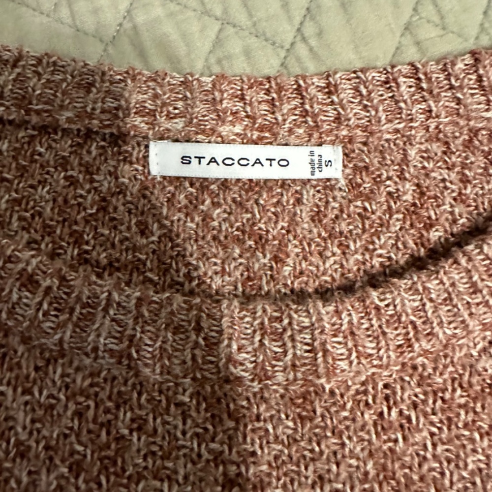 Maroon sweater - Picture 2 of 4